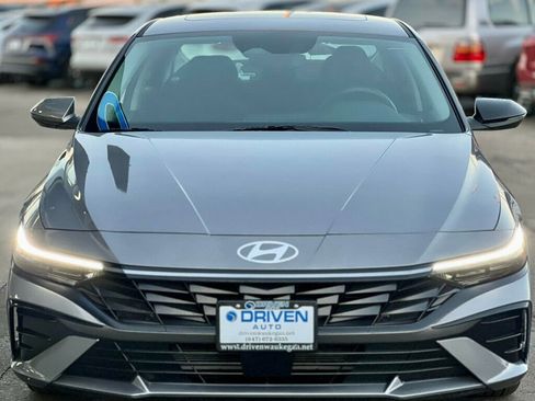 Used 2025 Hyundai Elantra SEL image 6