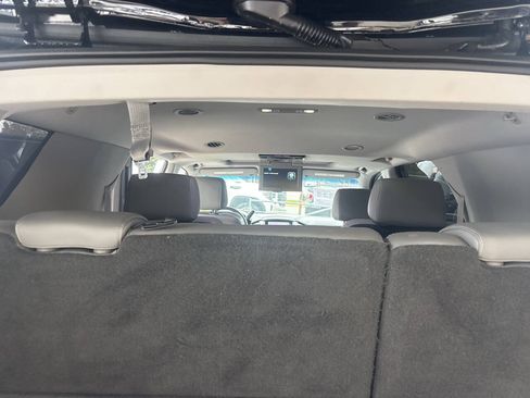 Used 2015 Chevrolet Tahoe LT RWD image 17