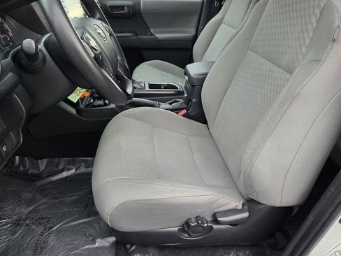 Used 2022 Toyota Tacoma SR image 35