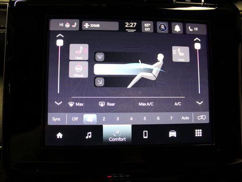 New 2025 Jeep Grand Cherokee Altitude image 16