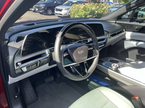 Used 2024 Cadillac Lyriq Sport w/ LPO, Floor Liner Package RWD image 9