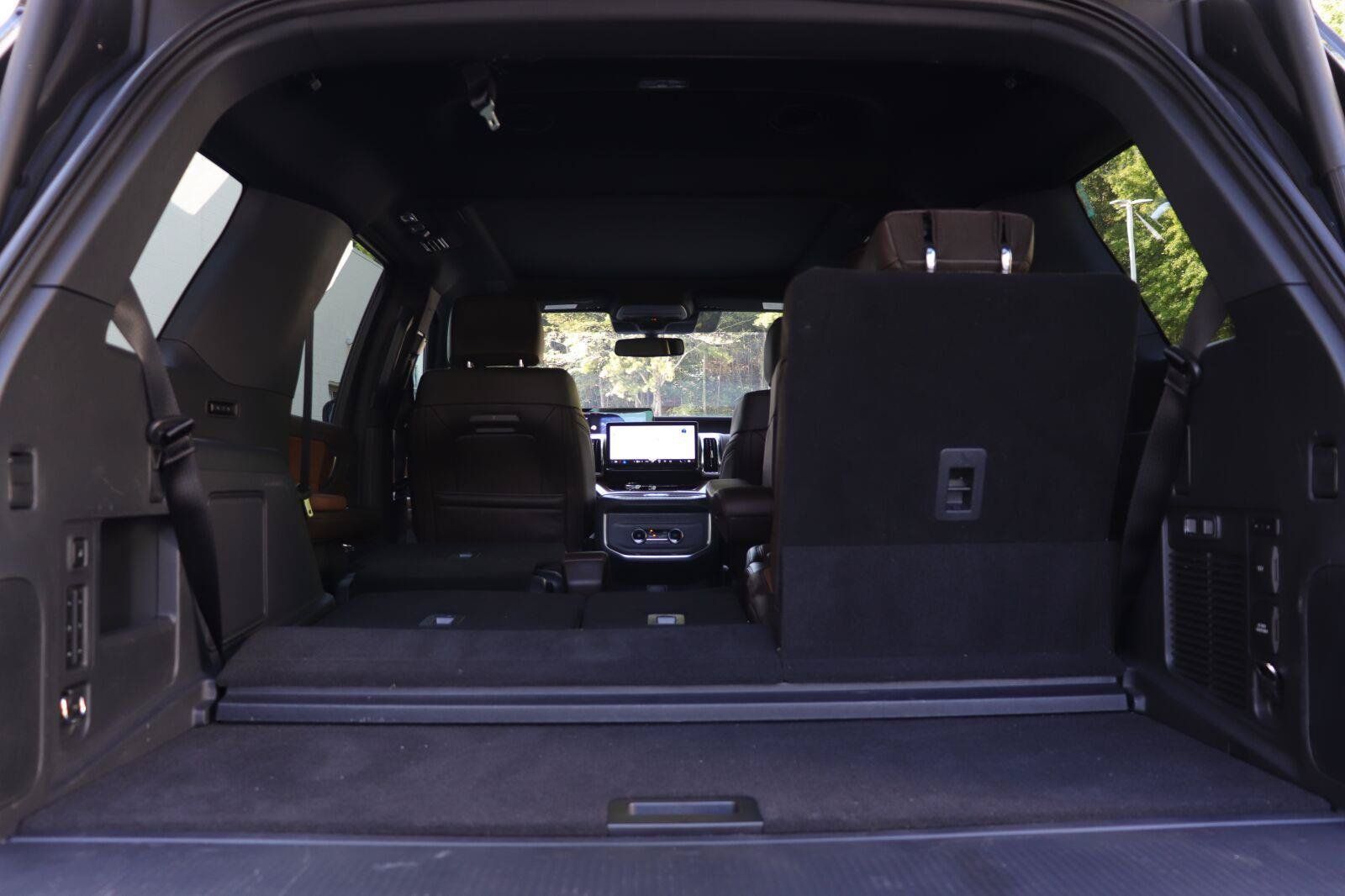 Used 2025 Ford Expedition King Ranch AWD/4WD image 16