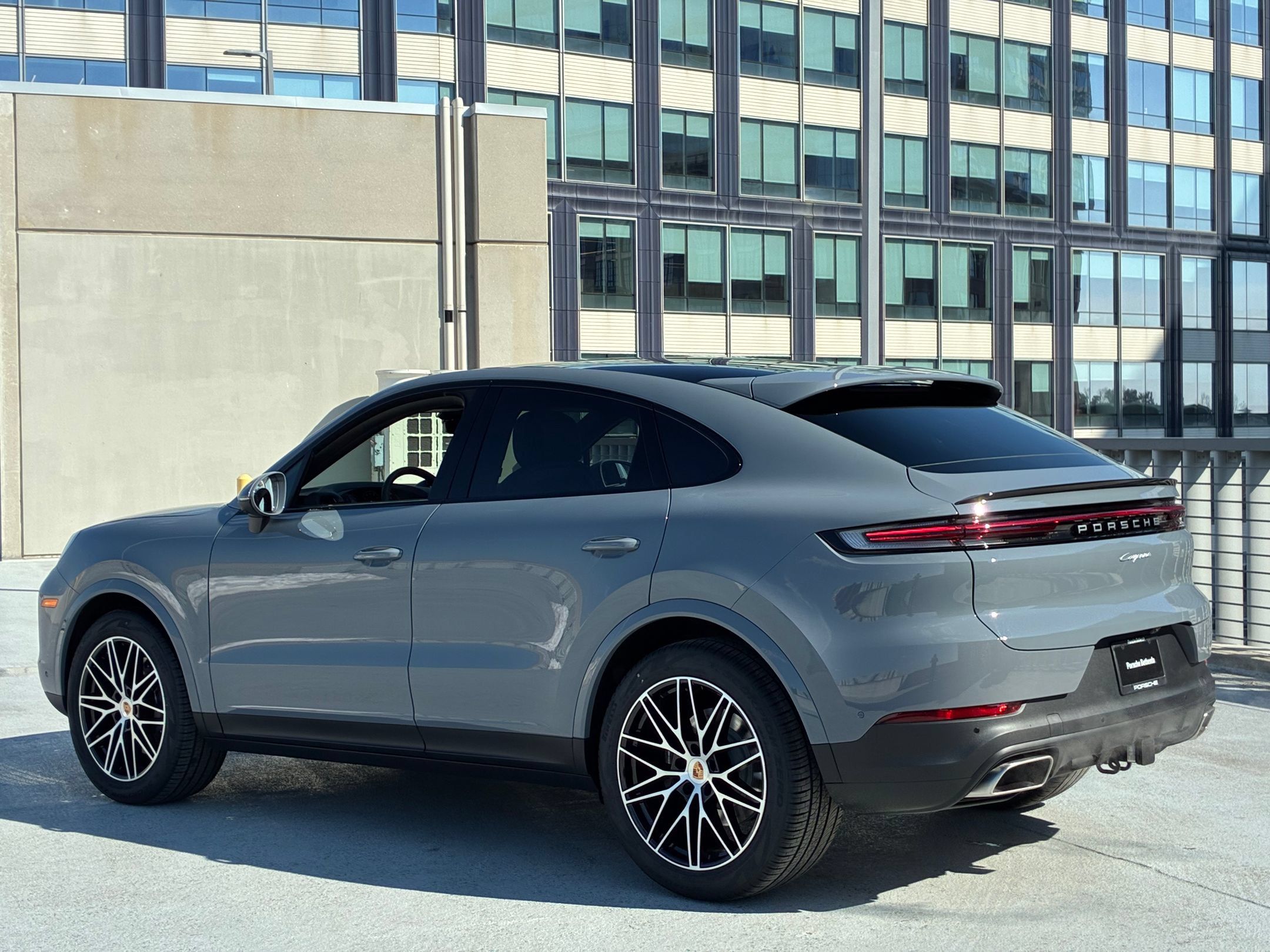 Used 2026 Porsche Cayenne Coupe AWD/4WD image 3