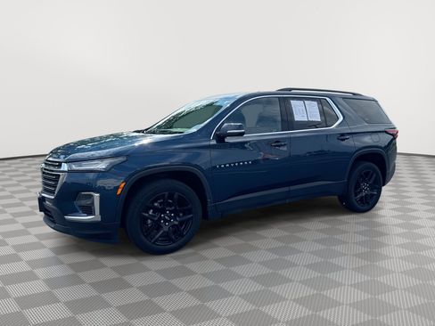 Used 2023 Chevrolet Traverse LT FWD image 1