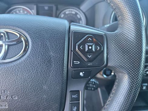Used 2019 Toyota Tacoma TRD Off-Road AWD/4WD image 20