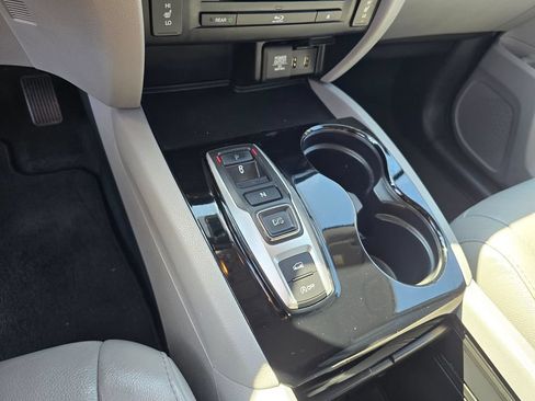 Used 2018 Honda Pilot Touring image 24