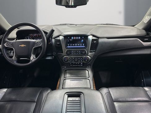 Used 2018 Chevrolet Tahoe Premier w/ RST 6.2L Performance Edition AWD/4WD image 17