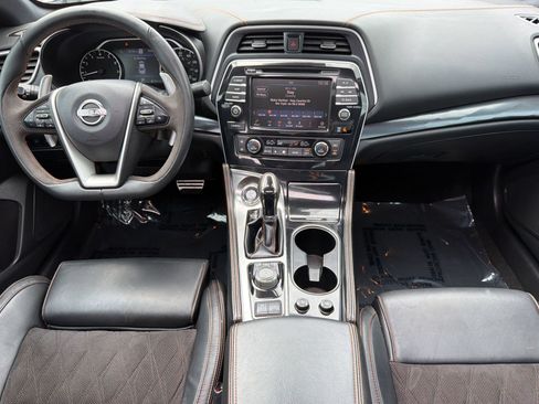 Used 2023 Nissan Maxima SR w/ Sport Mat Group FWD image 15