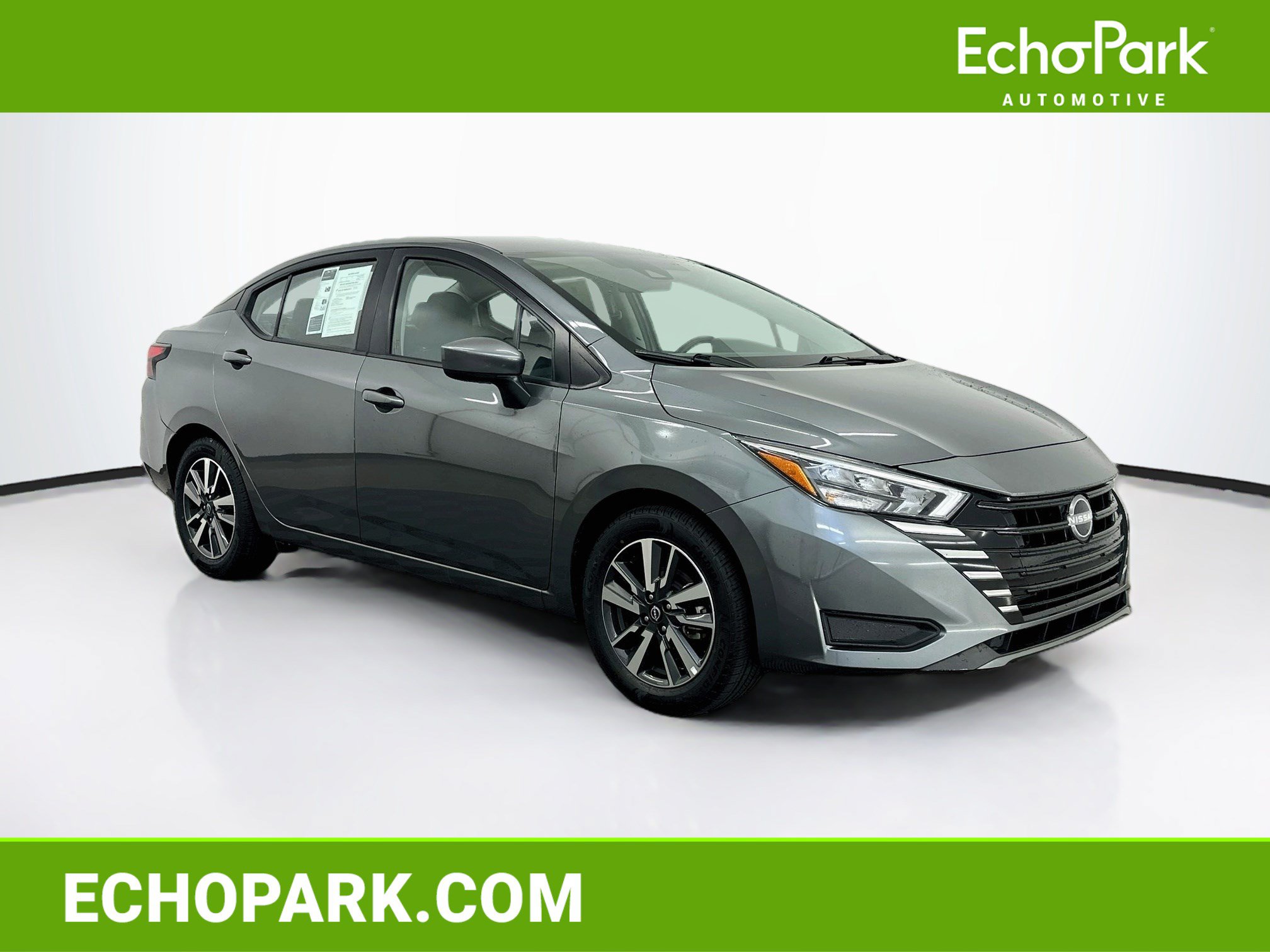 Used 2025 Nissan Versa SV FWD image 1