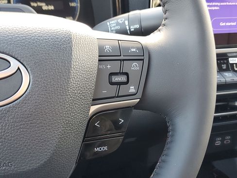 Used 2026 Toyota Camry XLE image 25