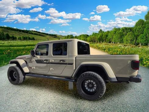Used 2020 Jeep Gladiator Mojave AWD/4WD image 3
