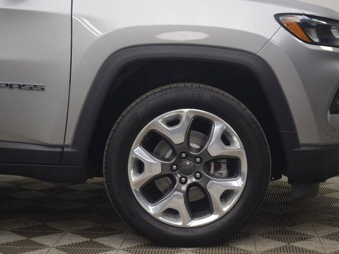 Used 2022 Jeep Compass Limited AWD/4WD image 29