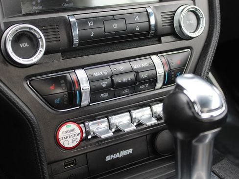 Used 2017 Ford Mustang Premium image 18