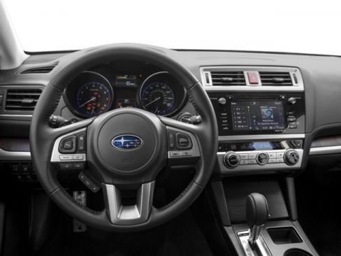 Used 2017 Subaru Outback 3.6R Limited image 10