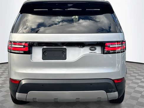 Used 2018 Land Rover Discovery HSE image 7