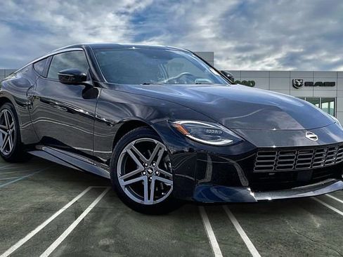 Used 2023 Nissan Z w/ Floor Mat Package RWD image 12