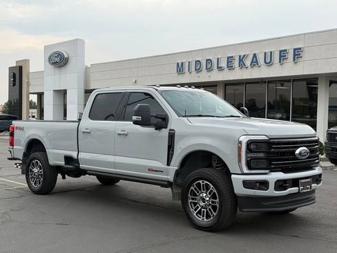 Used 2025 Ford F250 Platinum AWD/4WD image 1