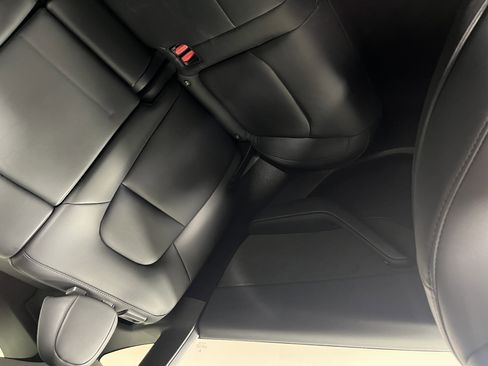 Used 2023 Tesla Model Y Long Range image 17