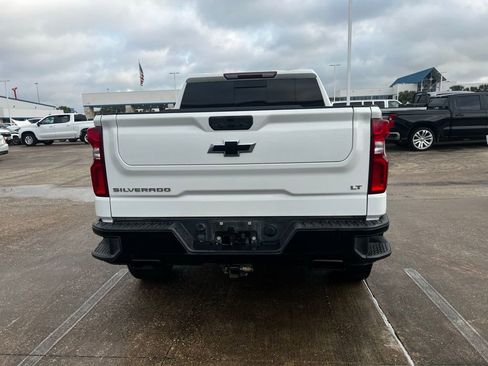 Used 2021 Chevrolet Silverado 1500 LT Trail Boss w/ Convenience Package II image 6