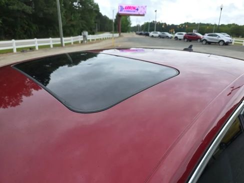 Used 2018 Volkswagen Passat 2.0T SE FWD image 13