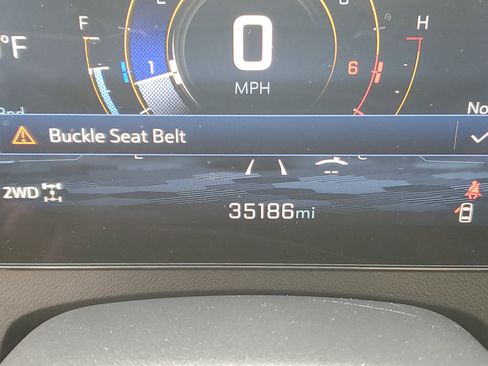 Used 2025 Chevrolet Traverse LT image 19