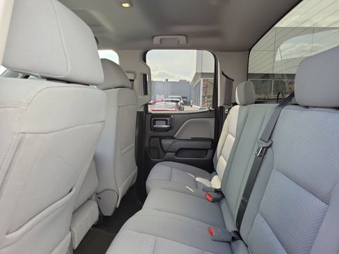 Used 2018 Chevrolet Silverado 1500 Custom w/ Custom Convenience Package RWD image 14