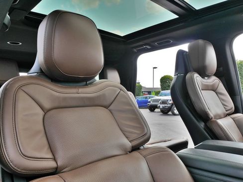 Used 2024 Lincoln Navigator L Reserve AWD/4WD image 14