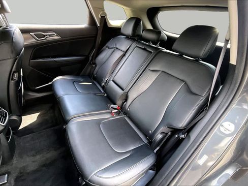 Used 2023 Kia Sportage EX FWD image 19