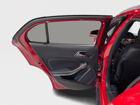 Used 2019 Mercedes-Benz GLA 250 w/ Convenience Package image 21