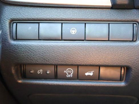 Certified 2026 Nissan Rogue SV FWD image 17