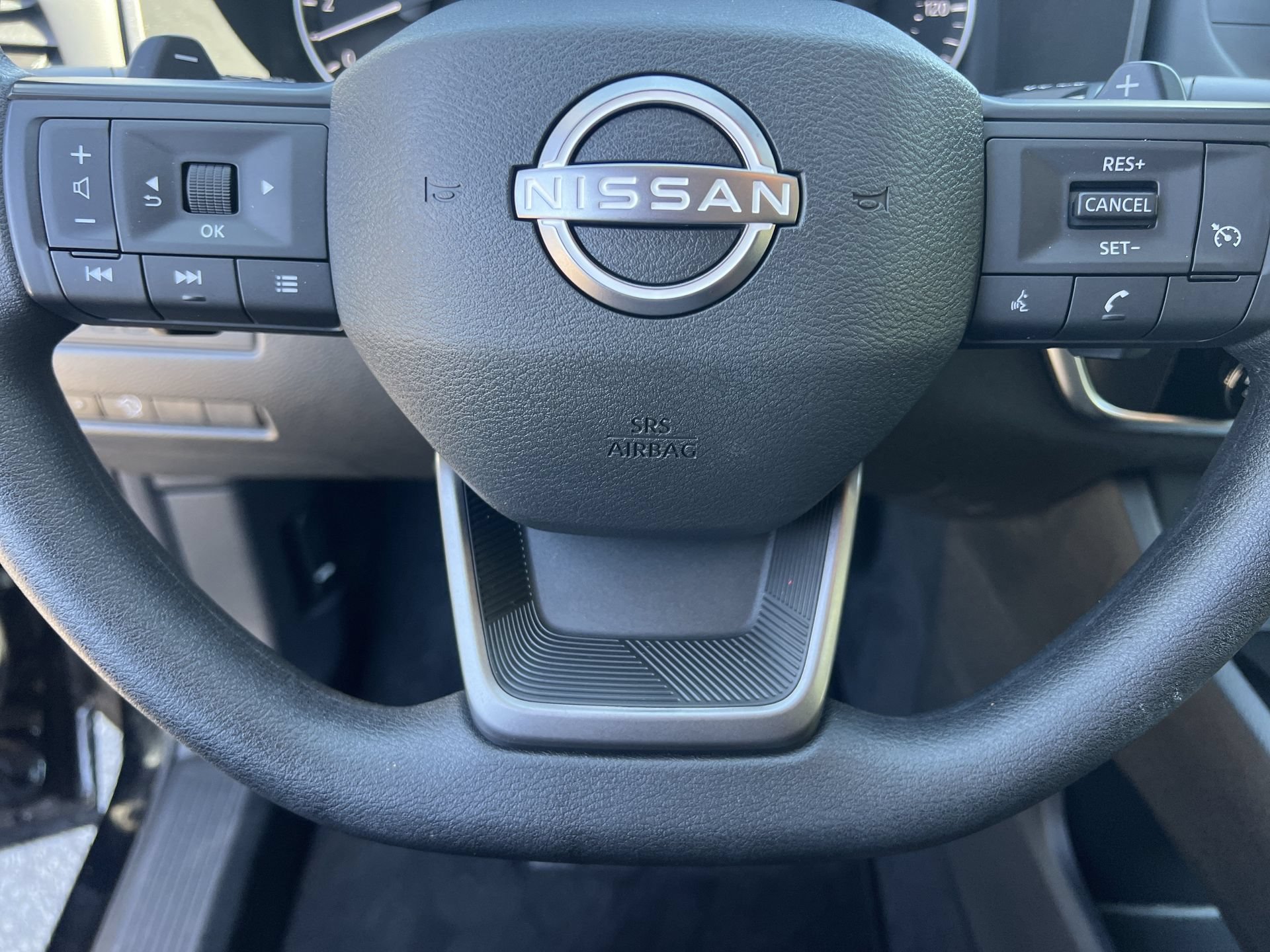 Used 2026 Nissan Rogue S FWD image 8
