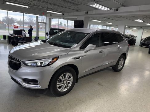 Used 2018 Buick Enclave Essence w/ Trailering Package image 1