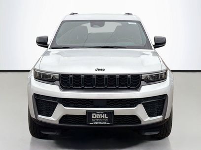 New 2026 Jeep Grand Cherokee Altitude