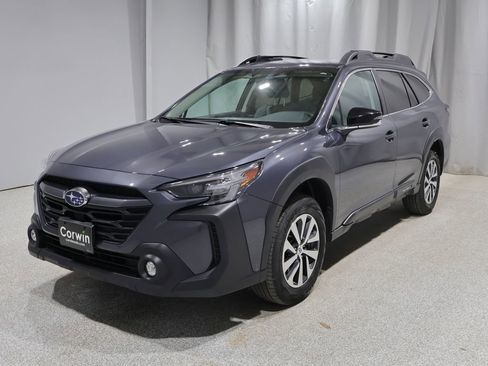 Used 2024 Subaru Outback Premium AWD/4WD image 6
