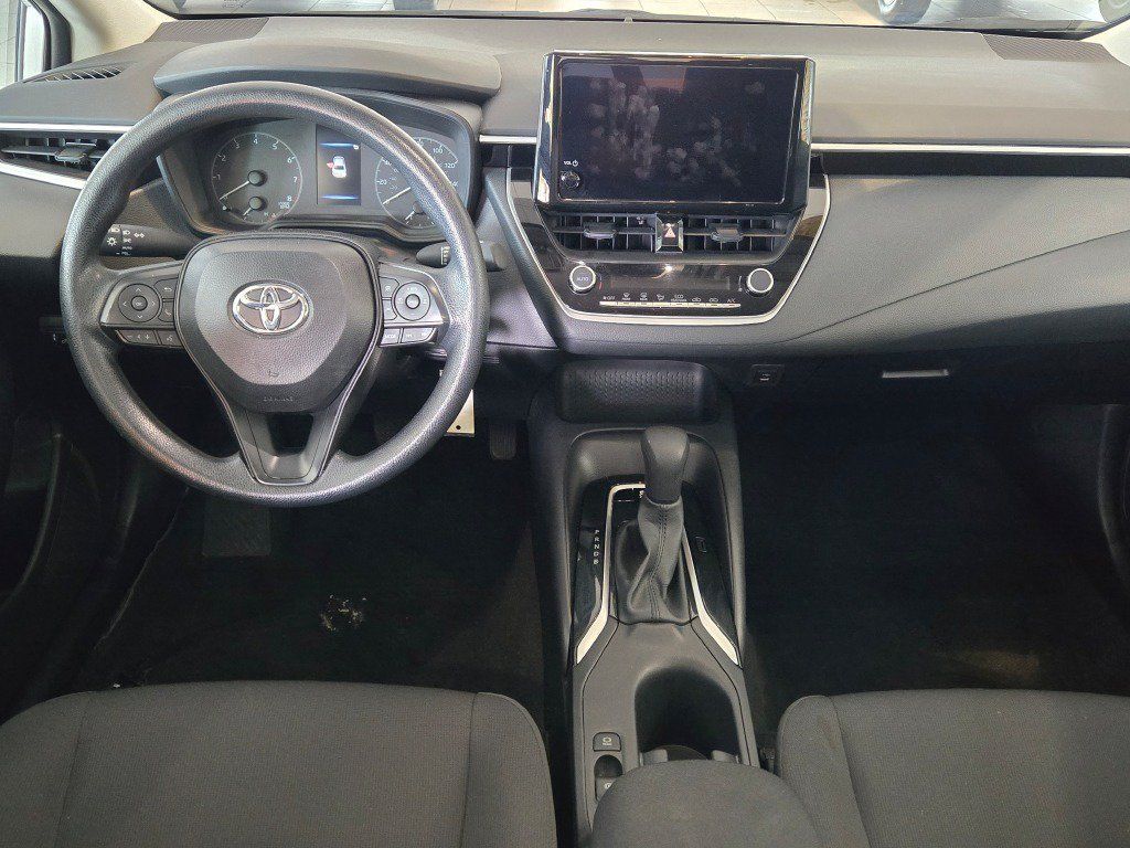 Used 2025 Toyota Corolla LE FWD image 15