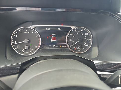 Used 2024 Nissan Pathfinder SL image 25