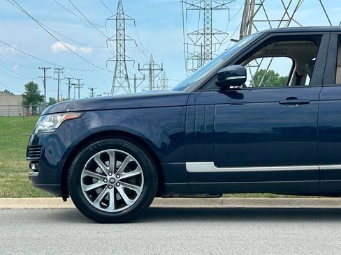 Used 2017 Land Rover Range Rover HSE image 3