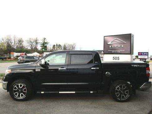 Used 2015 Toyota Tundra SR5 w/ TRD Off Road Package AWD/4WD image 11