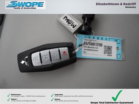 Used 2025 Mitsubishi Outlander SE image 29