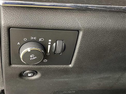 Used 2017 Jeep Grand Cherokee Limited w/ Luxury Group II image 15