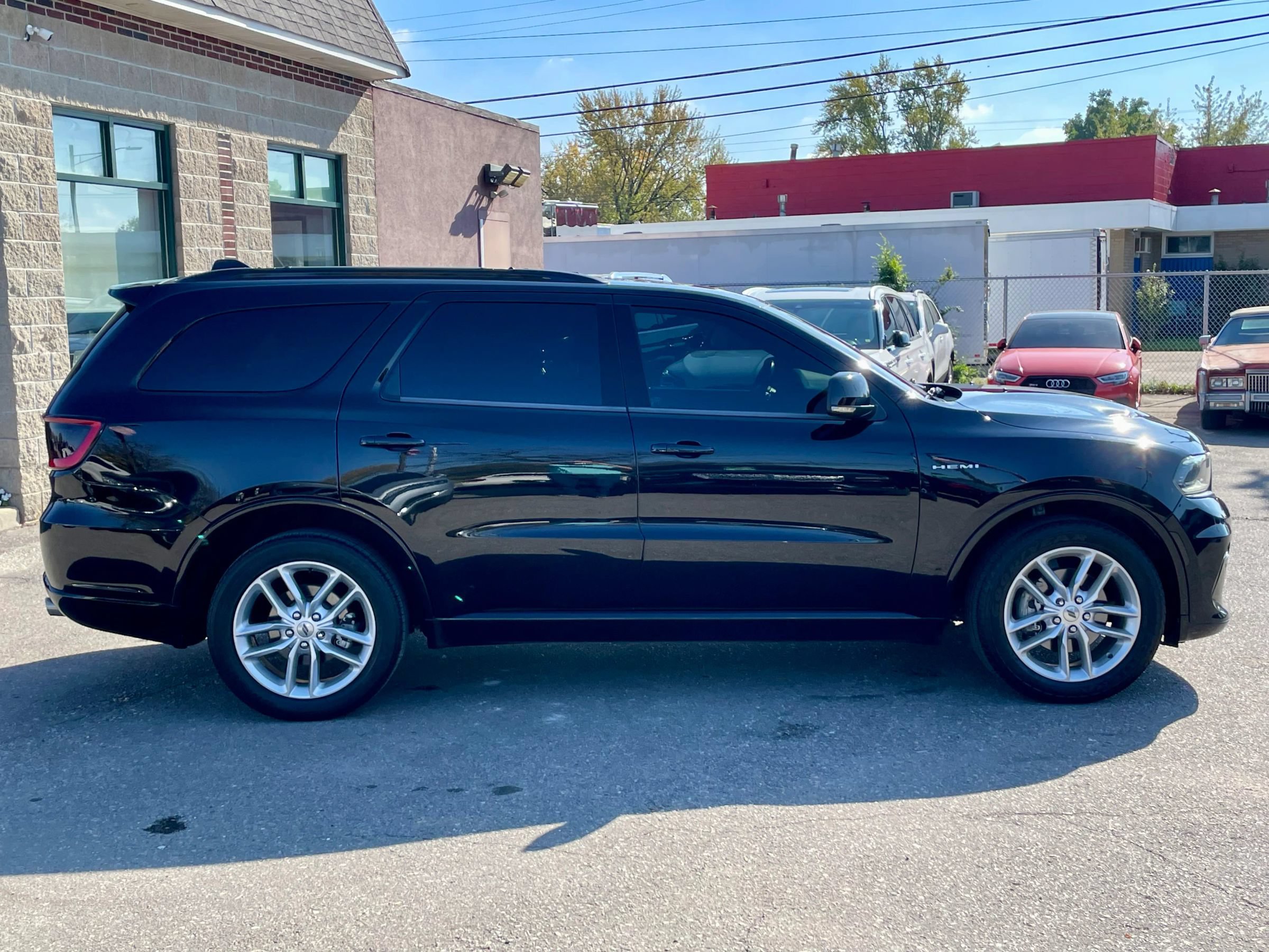 Used 2023 Dodge Durango R/T AWD/4WD image 5