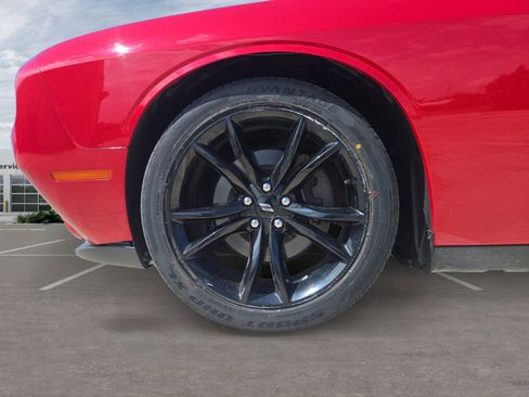 Used 2017 Dodge Challenger SXT Plus RWD image 10