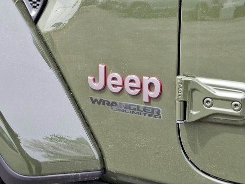 Used 2022 Jeep Wrangler Unlimited Rubicon w/ Steel Bumper Group AWD/4WD image 32