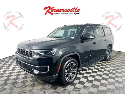 Used 2022 Jeep Wagoneer Series III w/ Flexible Seating Group image 3