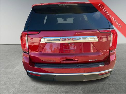 Used 2021 GMC Yukon SLT w/ SLT Premium Package image 5