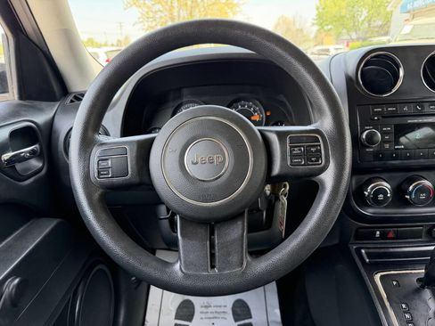 Used 2016 Jeep Patriot Sport image 24