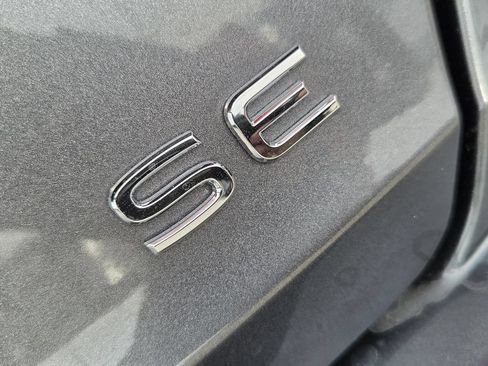 New 2027 Volkswagen Jetta SE FWD image 9