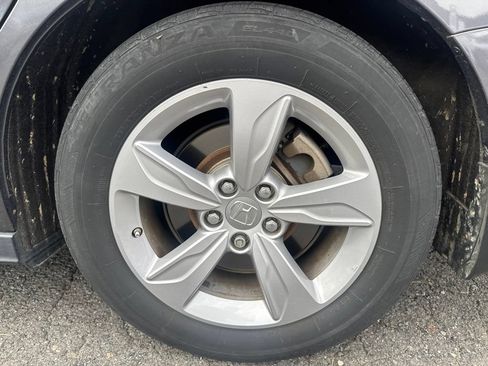 Used 2018 Honda Odyssey EX-L image 24