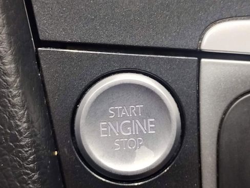 Used 2019 Volkswagen e-Golf SE w/ Driver Assistance Package image 33