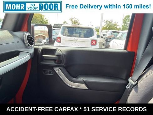 Used 2015 Jeep Wrangler Unlimited Rubicon w/ Connectivity Group AWD/4WD image 28